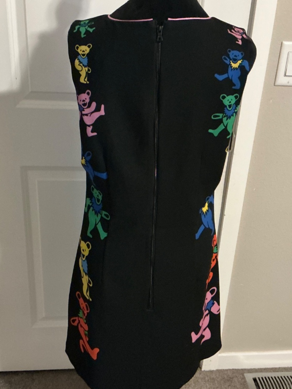 Alice & Olivia Grateful Dead Collaboration Mini Sheath Dress - Picture 3 of 8